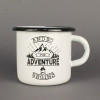 Емальована чашка з принтом "Adventure begins" біла