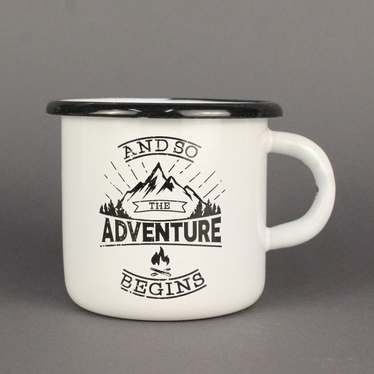 Емальована чашка з принтом "Adventure begins" біла