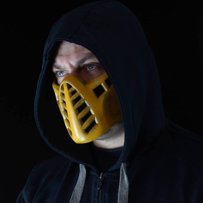 Маска Скорпиона из игры Mortal Kombat 11-foto2
