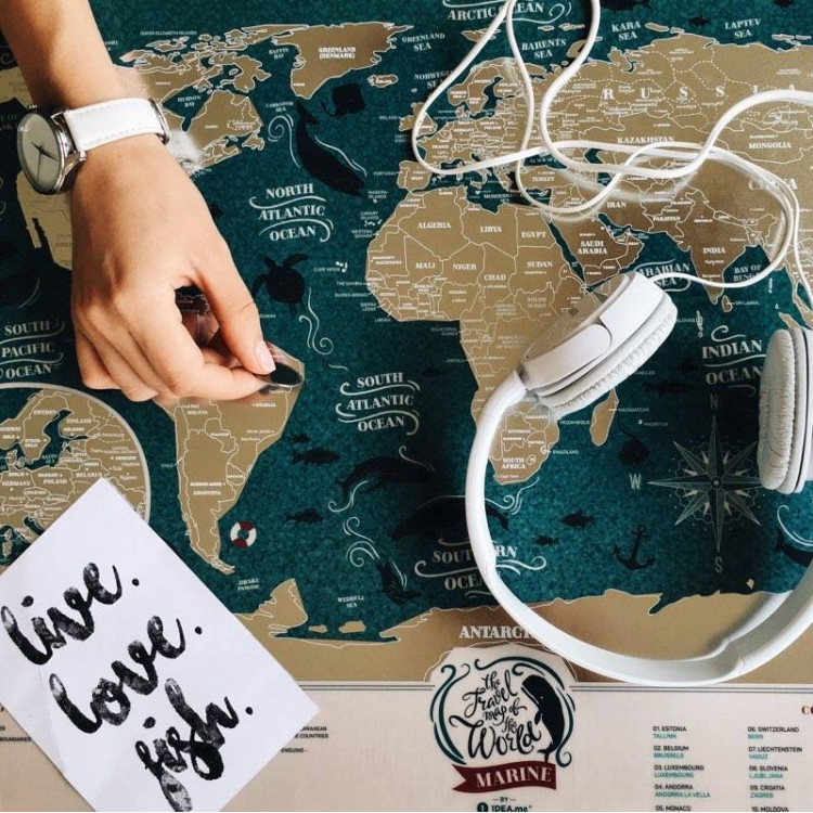 Скретч-карта мира Travel Map "Marine World" на английском языке