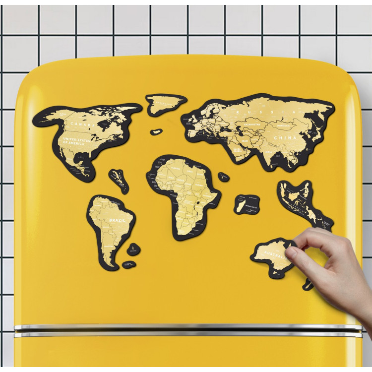 Скретч-карта мира Travel Map "Magnetic World" на английском языке