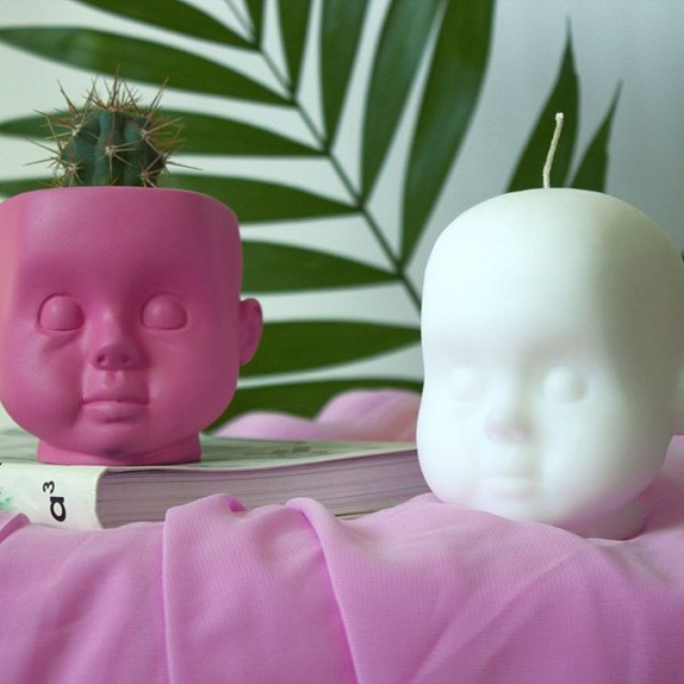 Свеча "Dollhead"
